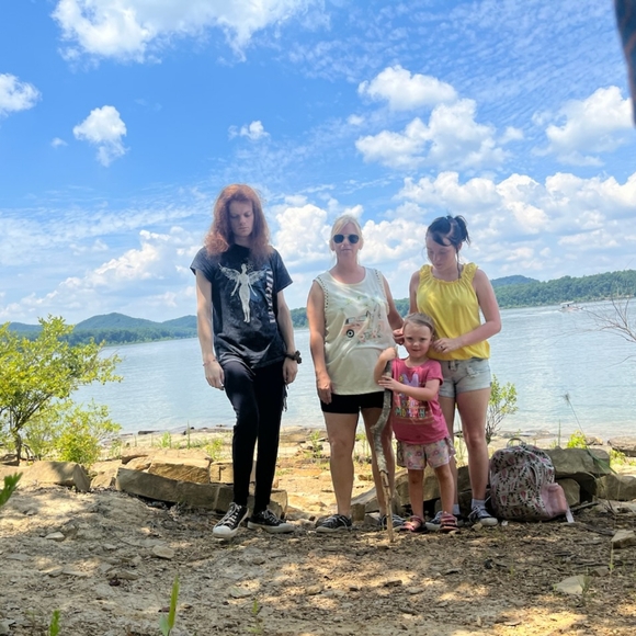 Meet your Posher, Whitney - Picture 4 of 4